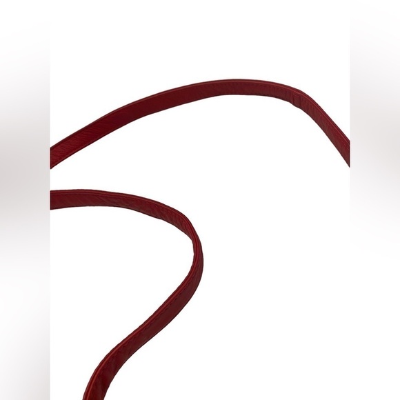 Red Leather Slouchy Shoulder Bag Purse w/Flap Closure Brass Hardware Vintage - Picture 7 of 14